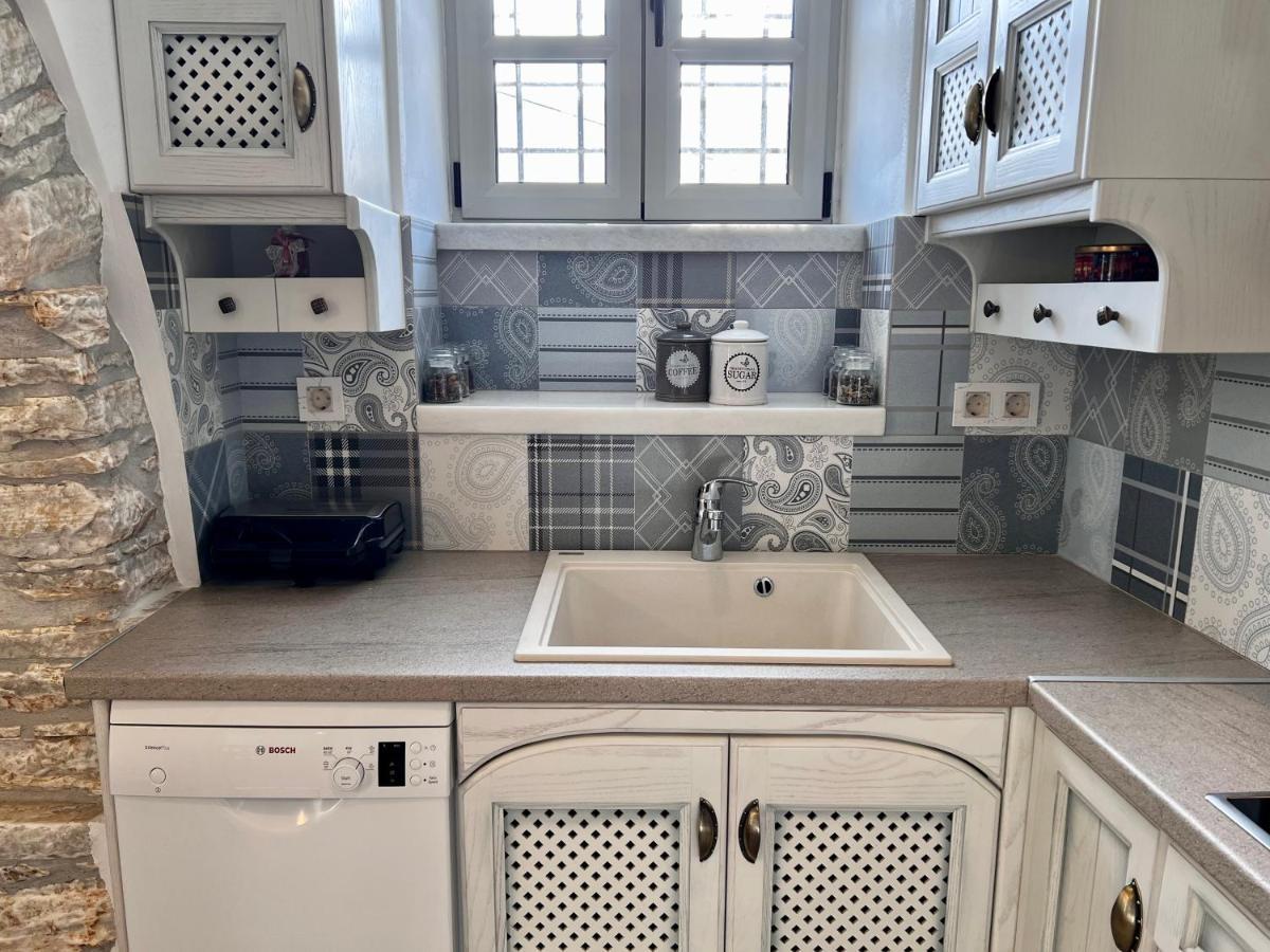 Petra Home Heritage And Hospitality Aperathos Ngoại thất bức ảnh